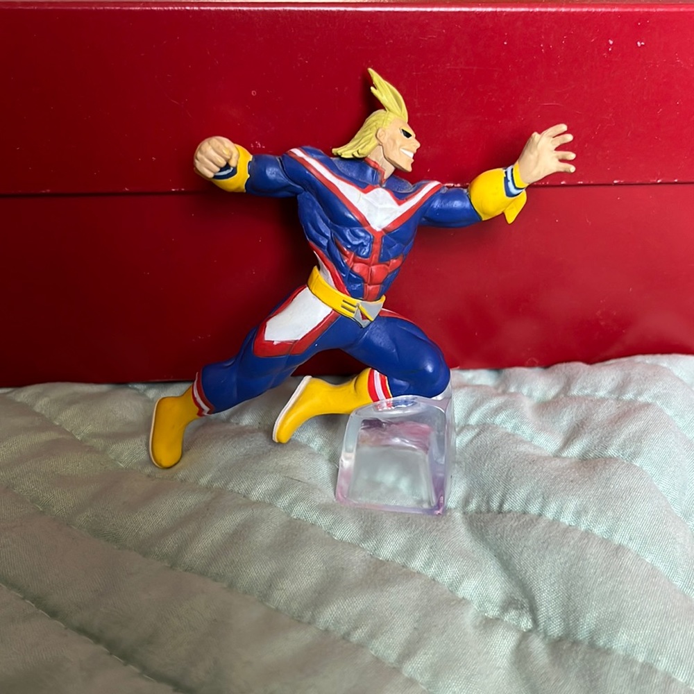 Boku Hero Academia standing with block figure AllMight